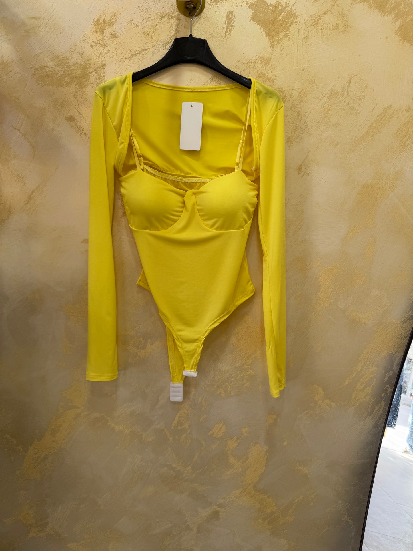 Body con copri spalle